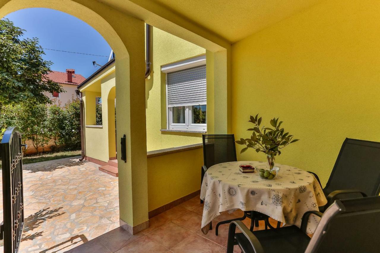 Apartments Dora Victoria Dream Medulin Exterior photo