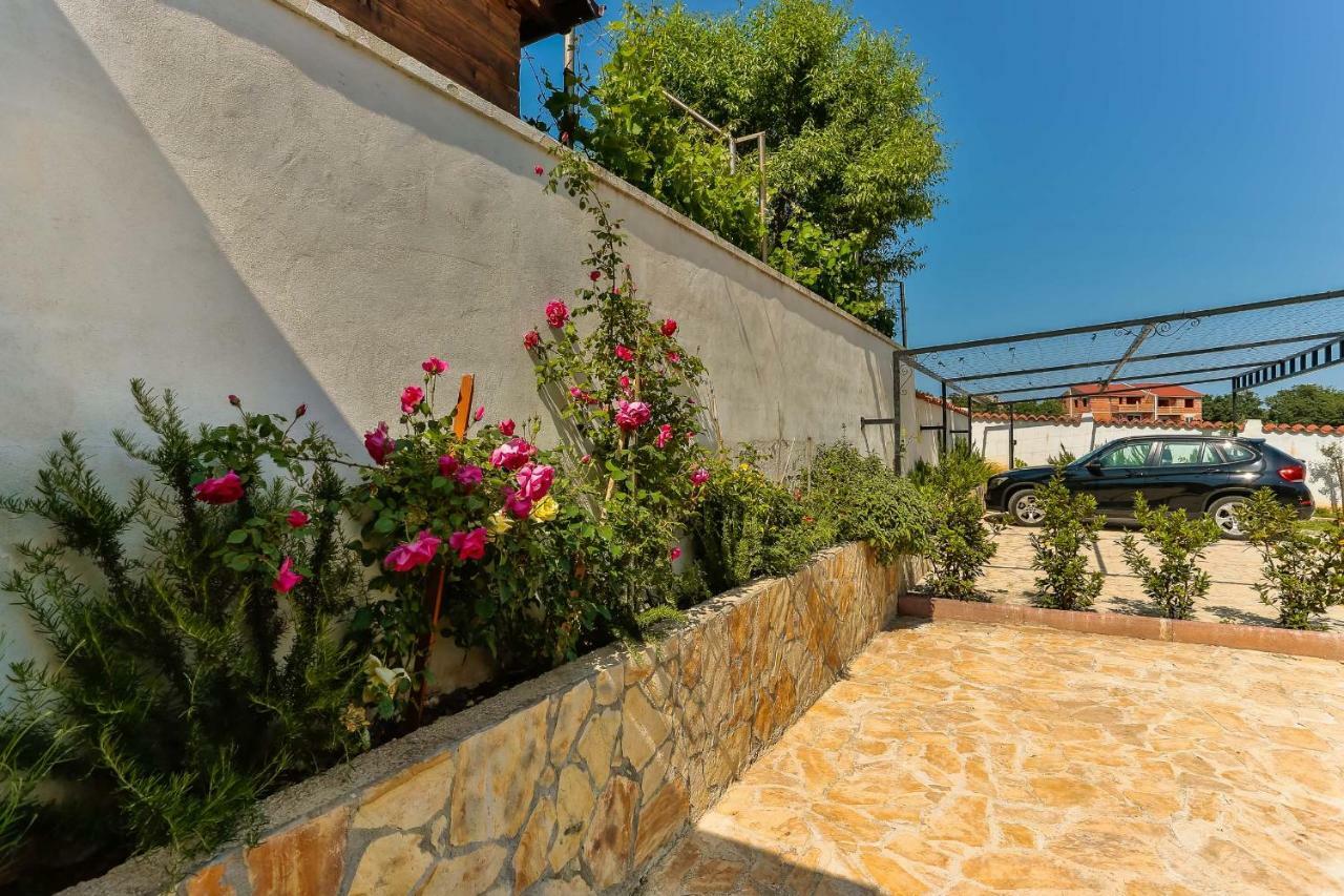 Apartments Dora Victoria Dream Medulin Exterior photo